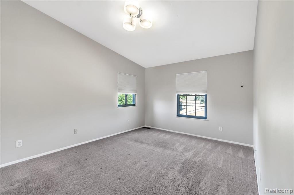 22224 Edgewater Novi, MI 48375 - Photo 18 of 32