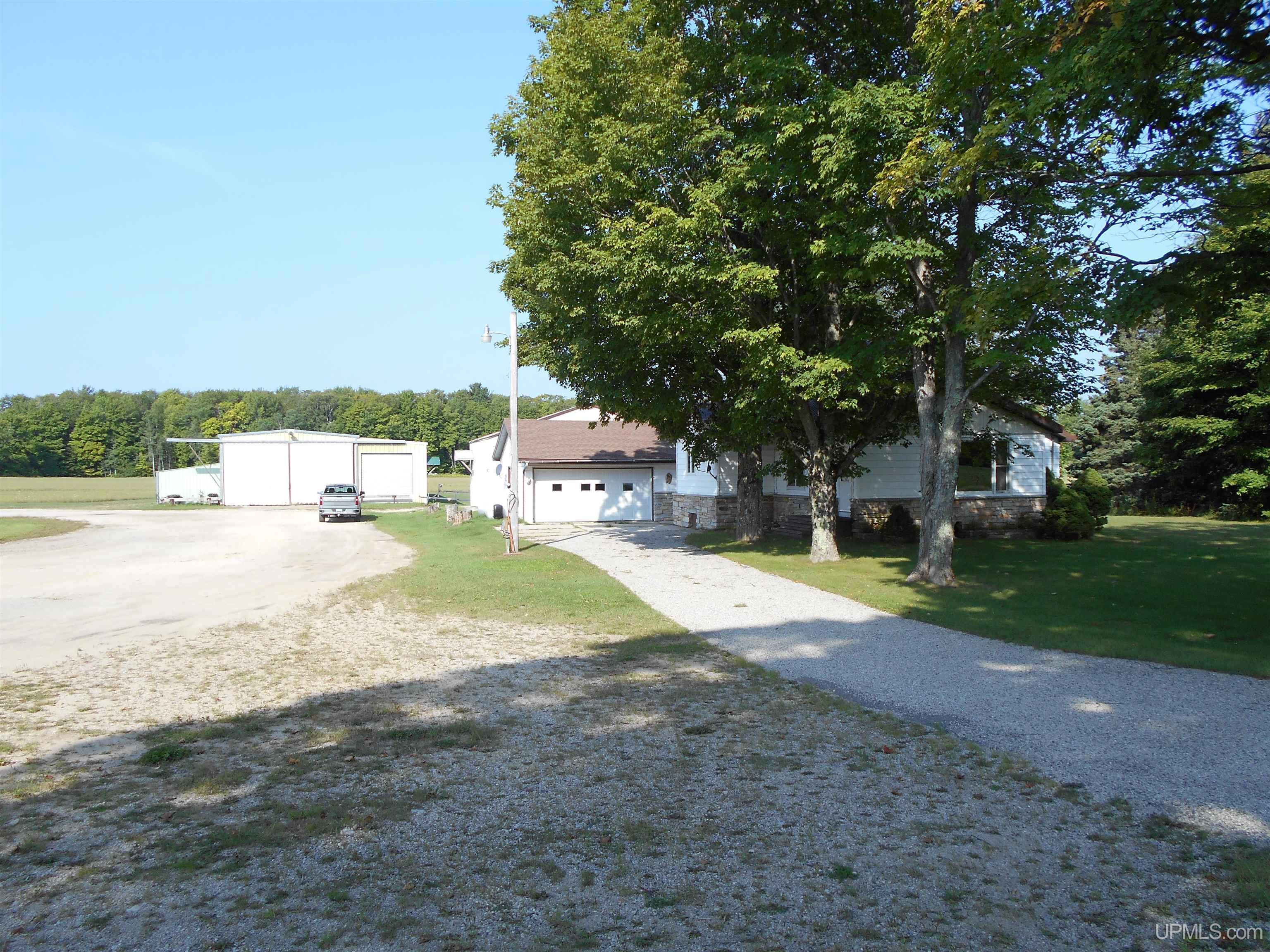 1727 N West Kendall Road Manistique, MI 49854 - Photo 33 of 49