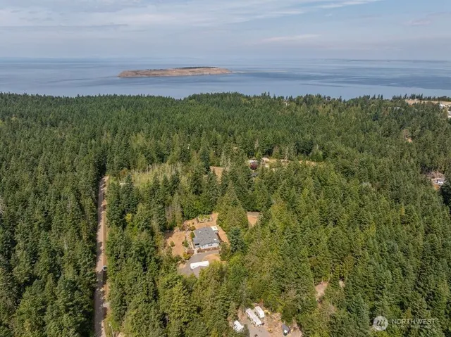 a view of a outdoor space and a yard