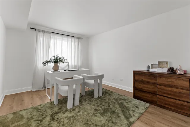 $239,000 | 9051 South Roberts Road, Unit 310, Hickory Hills, IL 60457