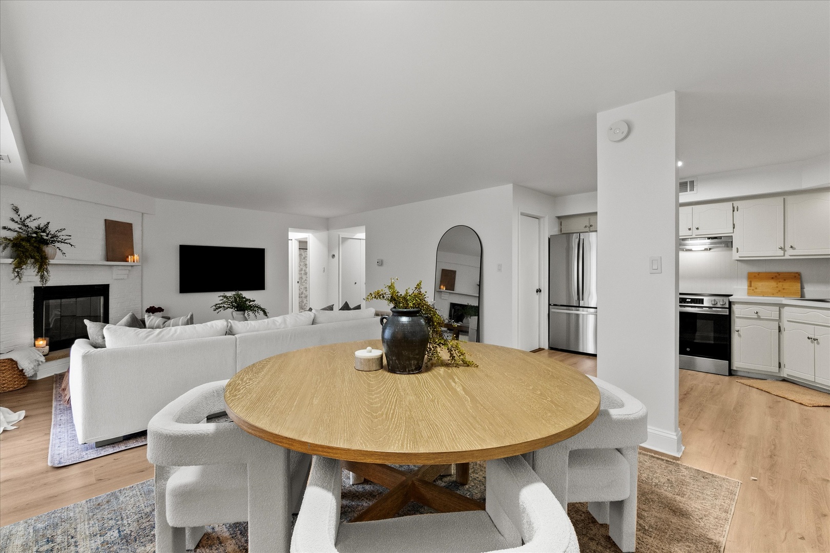 9051 South Roberts Road, Unit 310 Hickory Hills, IL 60457 - Photo 6 of 19 a view of a dining room with furniture