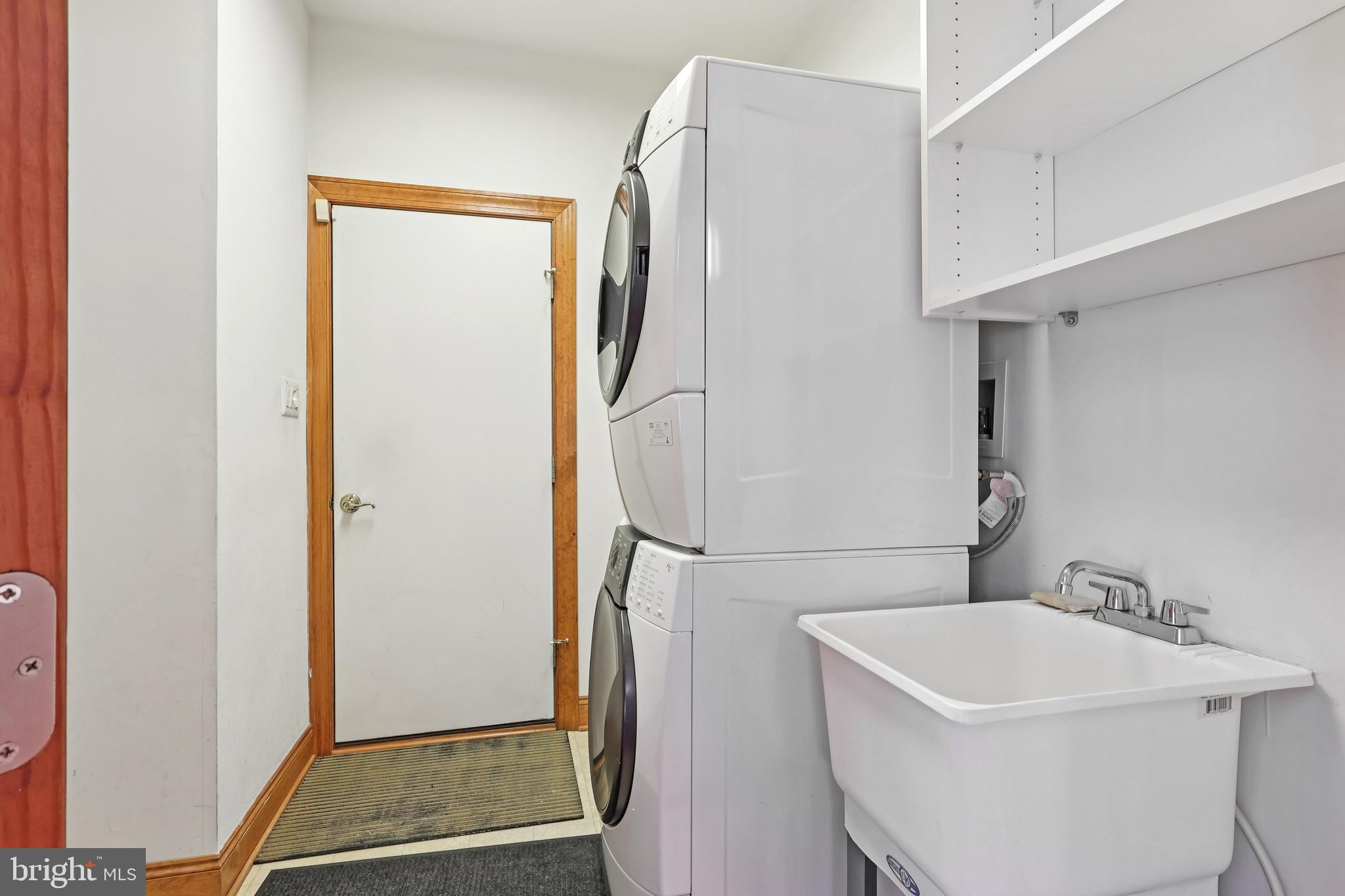 2 Kyle Court Mount Laurel, NJ 08054 - Photo 30 of 42 a bathroom with a white bath tub and a sink