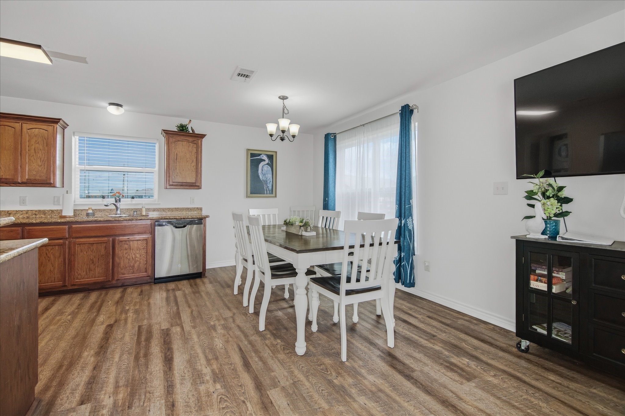 2619 Tide Road Crystal Beach, TX 77650 - Photo 13 of 50 Dining Area