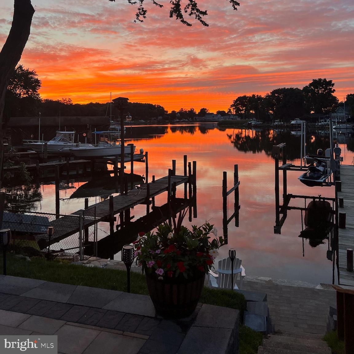 a view of a terrace with sitting area