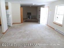 5 Pine Ridge Drive Bushkill, PA 18324 - Photo 3 of 12 LIVINGROOM