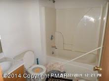 5 Pine Ridge Drive Bushkill, PA 18324 - Photo 7 of 12 BATH
