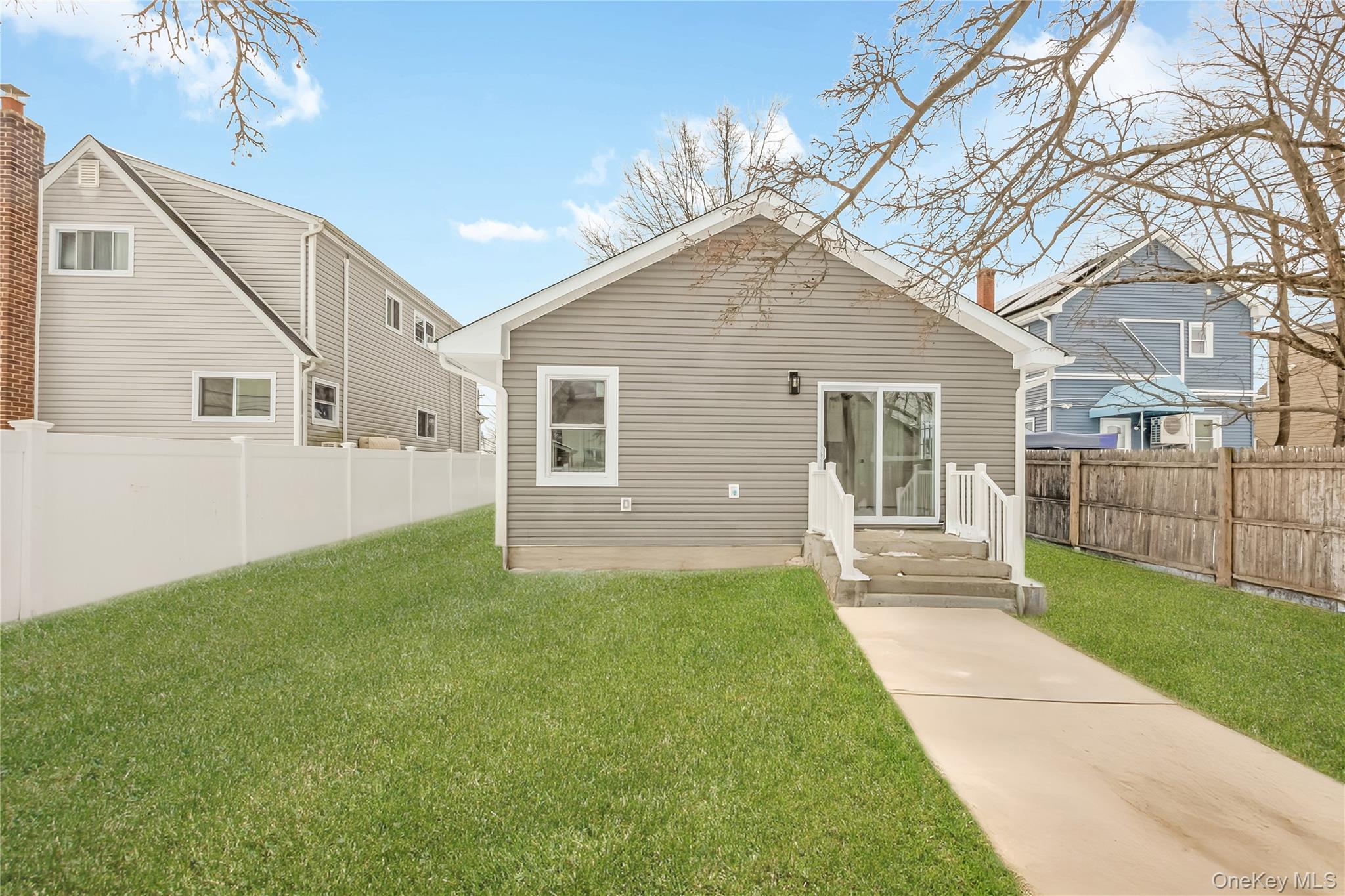 58 Remsen Avenue Hempstead, NY 11550 - Photo 2 of 27