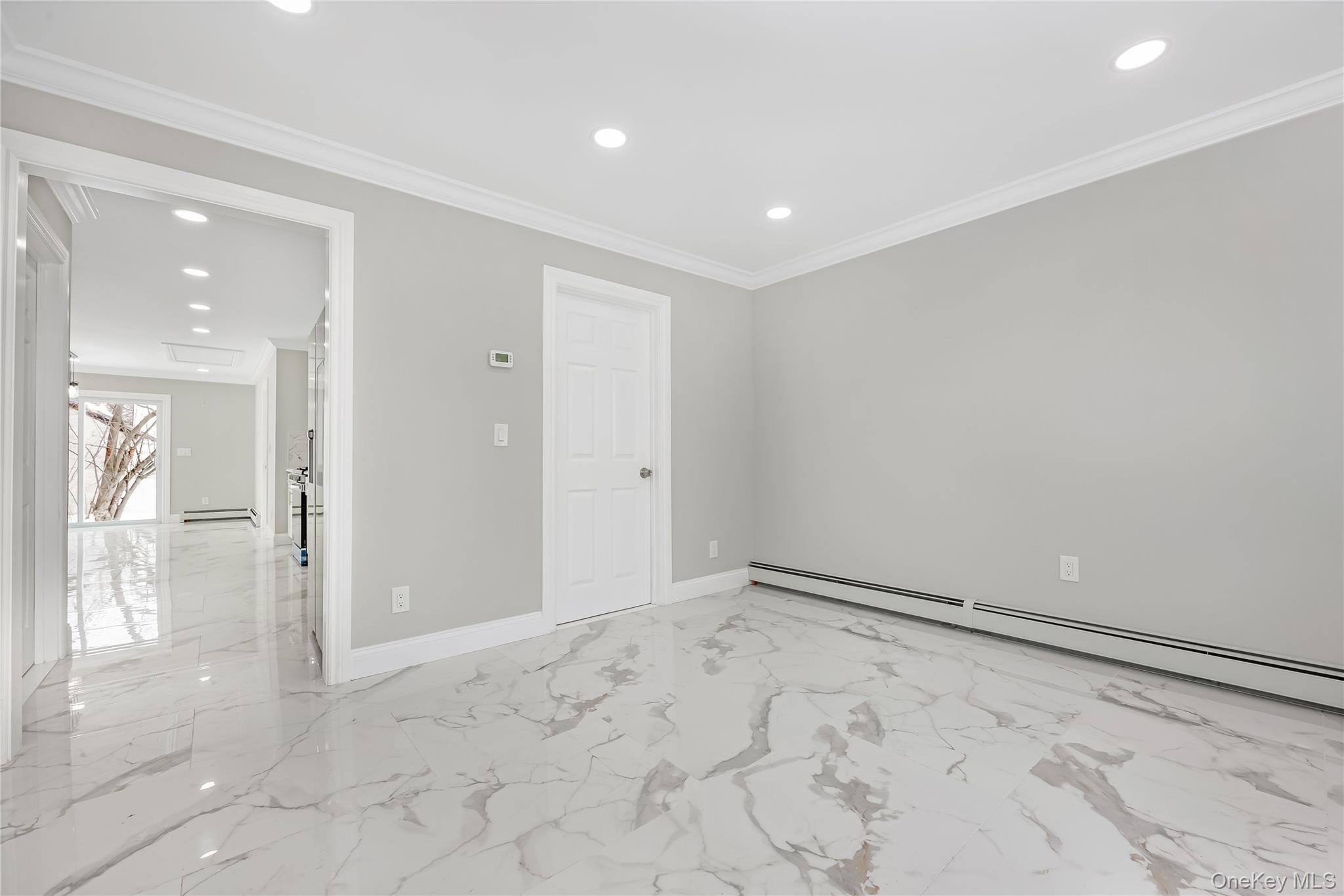 58 Remsen Avenue Hempstead, NY 11550 - Photo 4 of 27