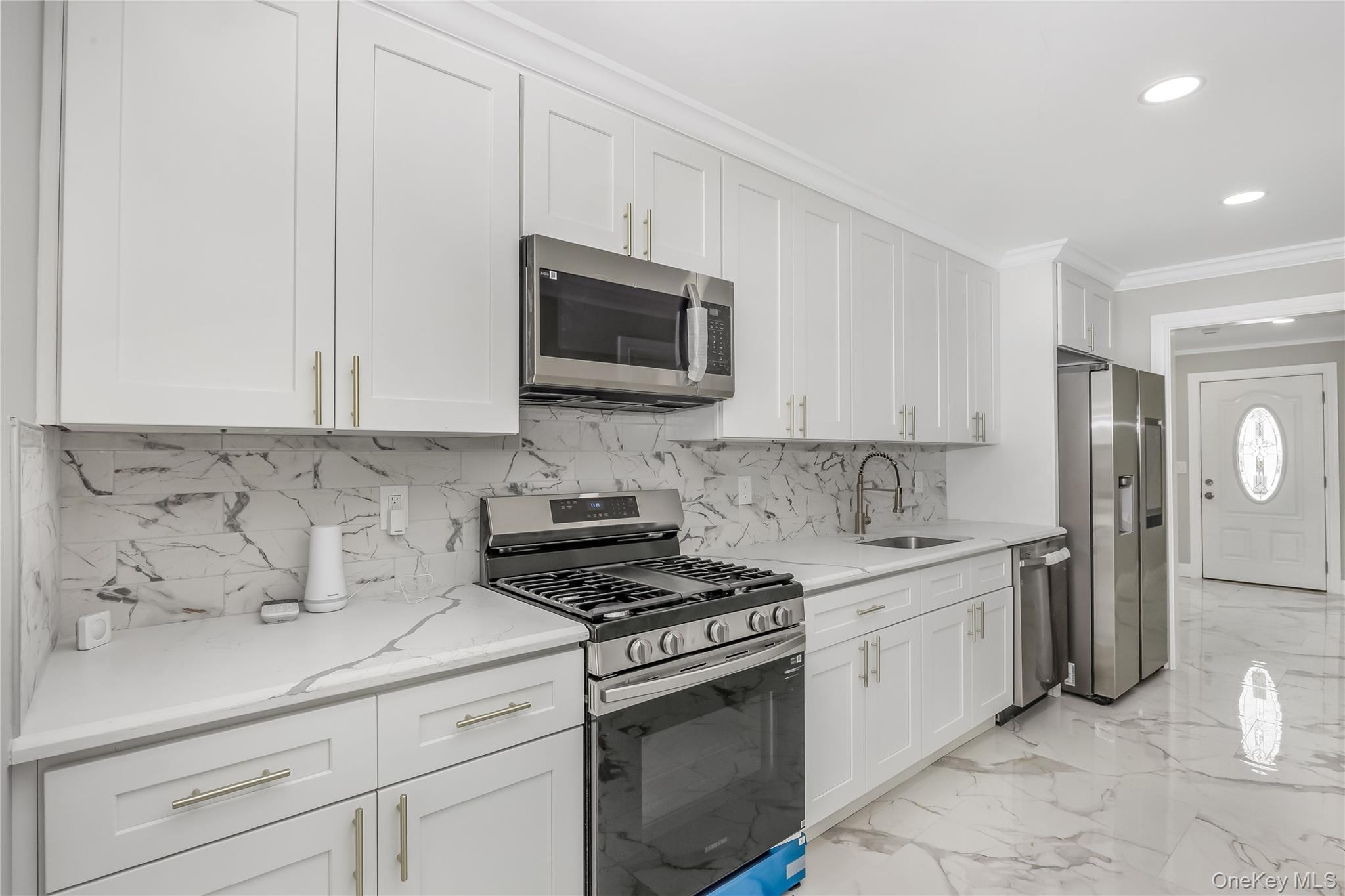 58 Remsen Avenue Hempstead, NY 11550 - Photo 9 of 27