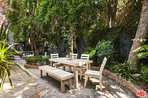 $2,395,000 | 6424 Ivarene Avenue, Los Angeles, CA 90068