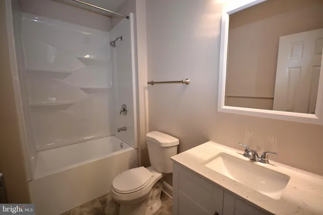 $1,850 | 105 East North Avenue, Hagerstown, MD 21740