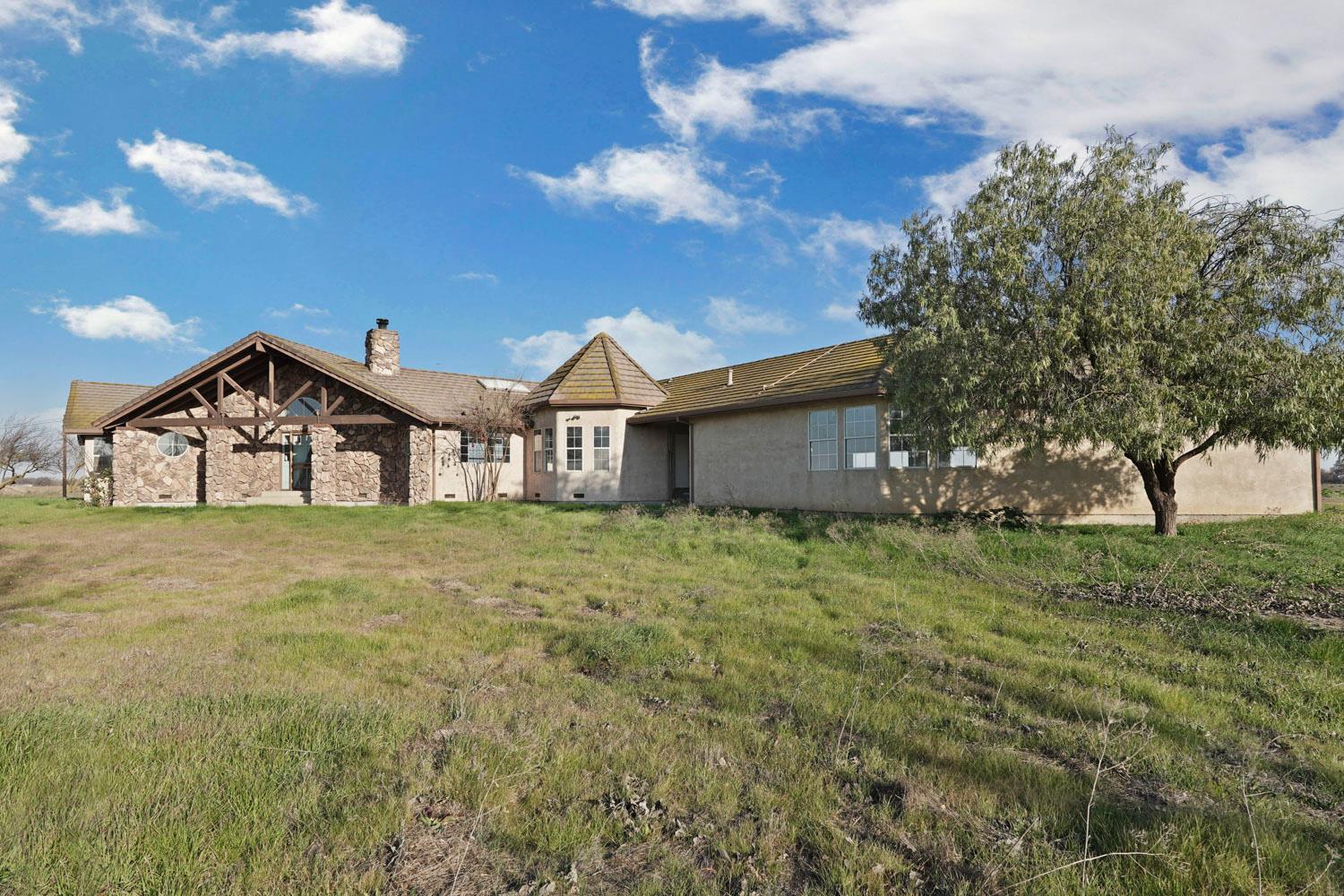 16321 South Wing Levee Road Stockton, CA 95206 - Photo 13 of 71