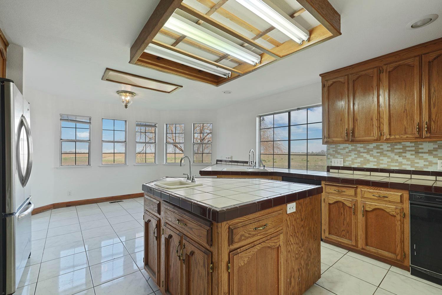 16321 South Wing Levee Road Stockton, CA 95206 - Photo 26 of 71