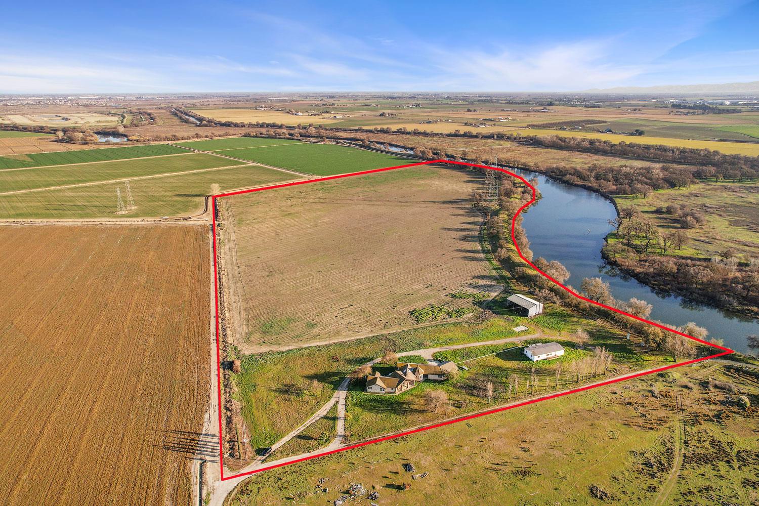 16321 South Wing Levee Road Stockton, CA 95206 - Photo 59 of 71 a view of an ocean and beach