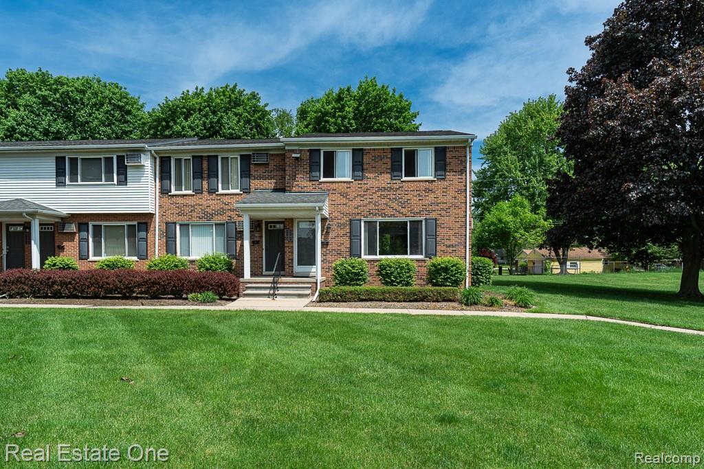 1147 Tienken Court Rochester, MI 48306 - Photo 1 of 26