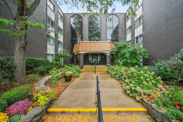 $279,000 | 9529 Bronx Place, Unit 314, Skokie, IL 60077