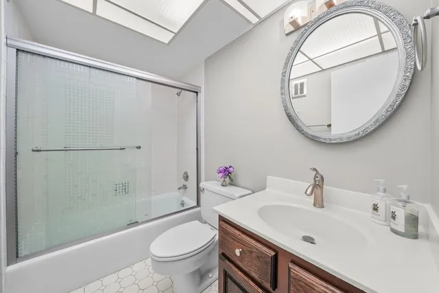 $279,000 | 9529 Bronx Place, Unit 314, Skokie, IL 60077