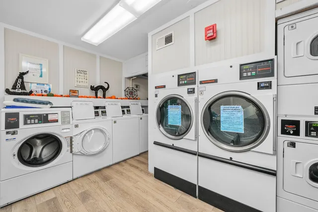 $279,000 | 9529 Bronx Place, Unit 314, Skokie, IL 60077