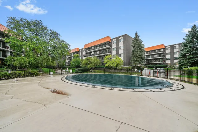 $279,000 | 9529 Bronx Place, Unit 314, Skokie, IL 60077