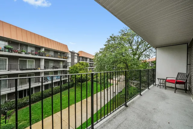 $279,000 | 9529 Bronx Place, Unit 314, Skokie, IL 60077