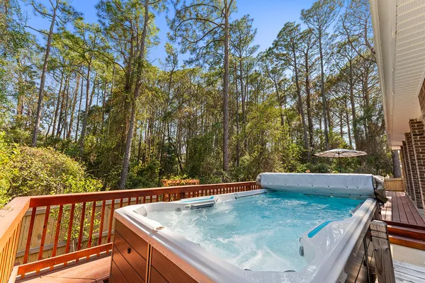 $560,000 | 6 Davis Court, Shalimar, FL 32579