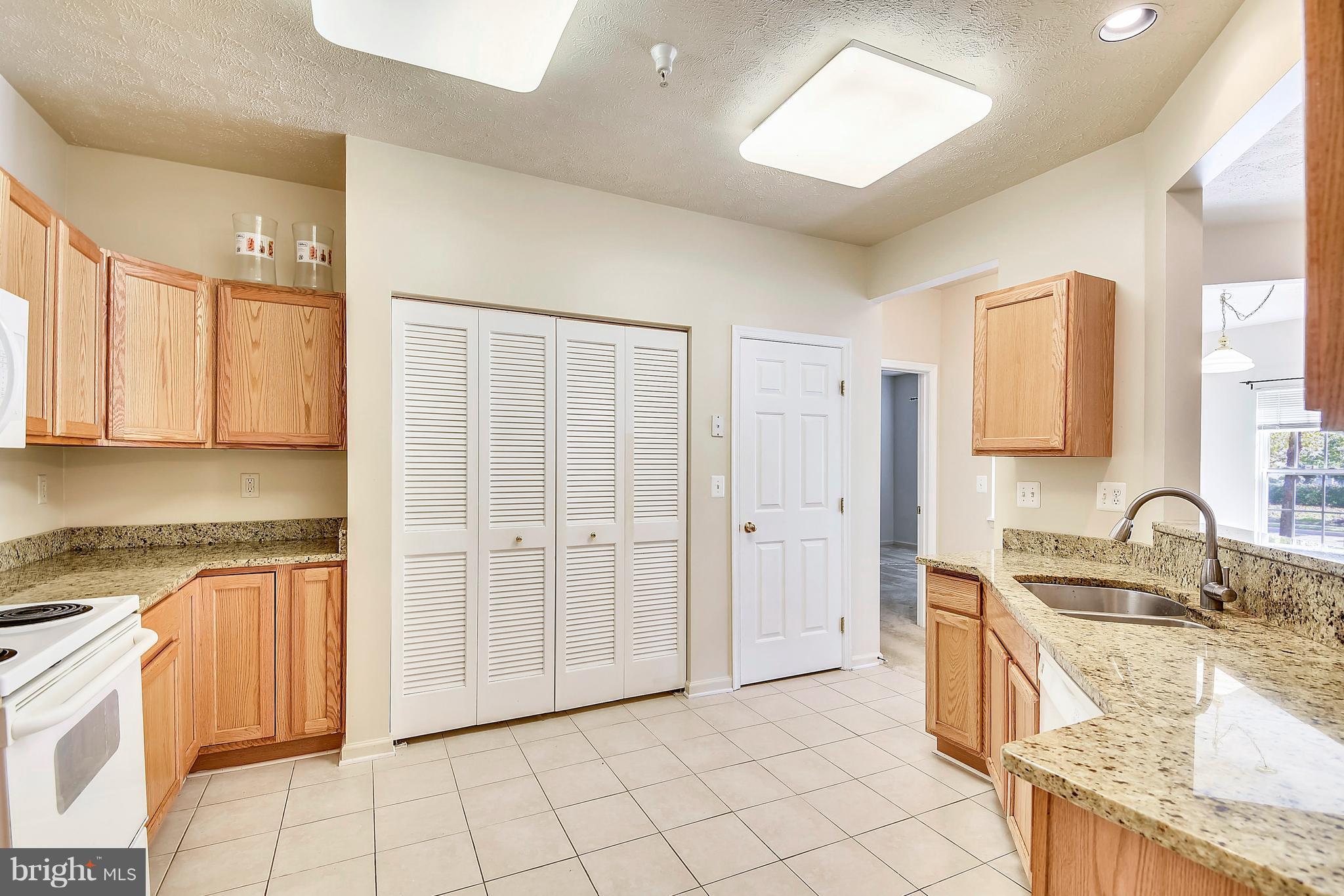 5474 Glenthorne Court Baltimore, MD 21237 - Photo 12 of 26 Kitchen