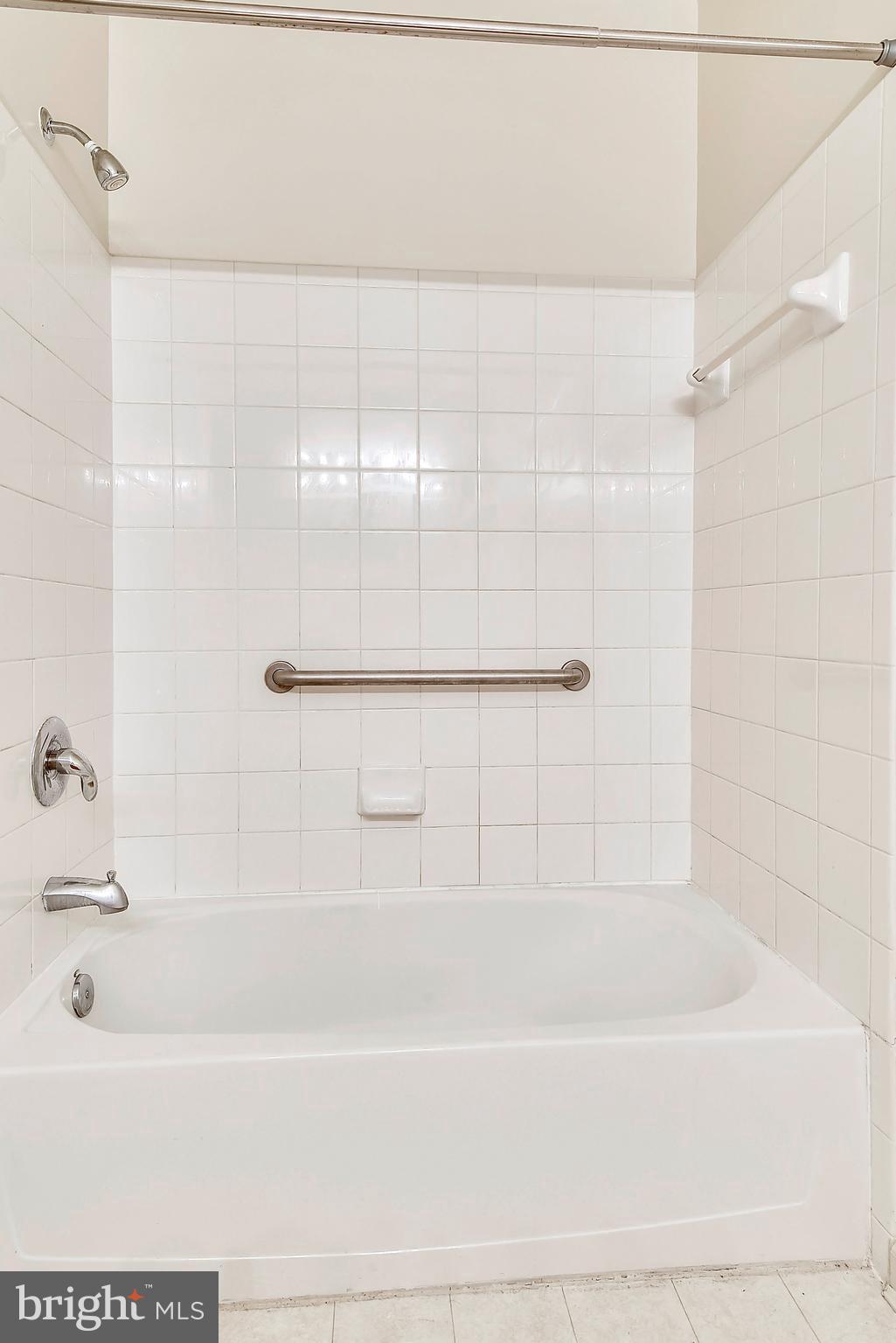 5474 Glenthorne Court Baltimore, MD 21237 - Photo 19 of 26 Bath (Master)