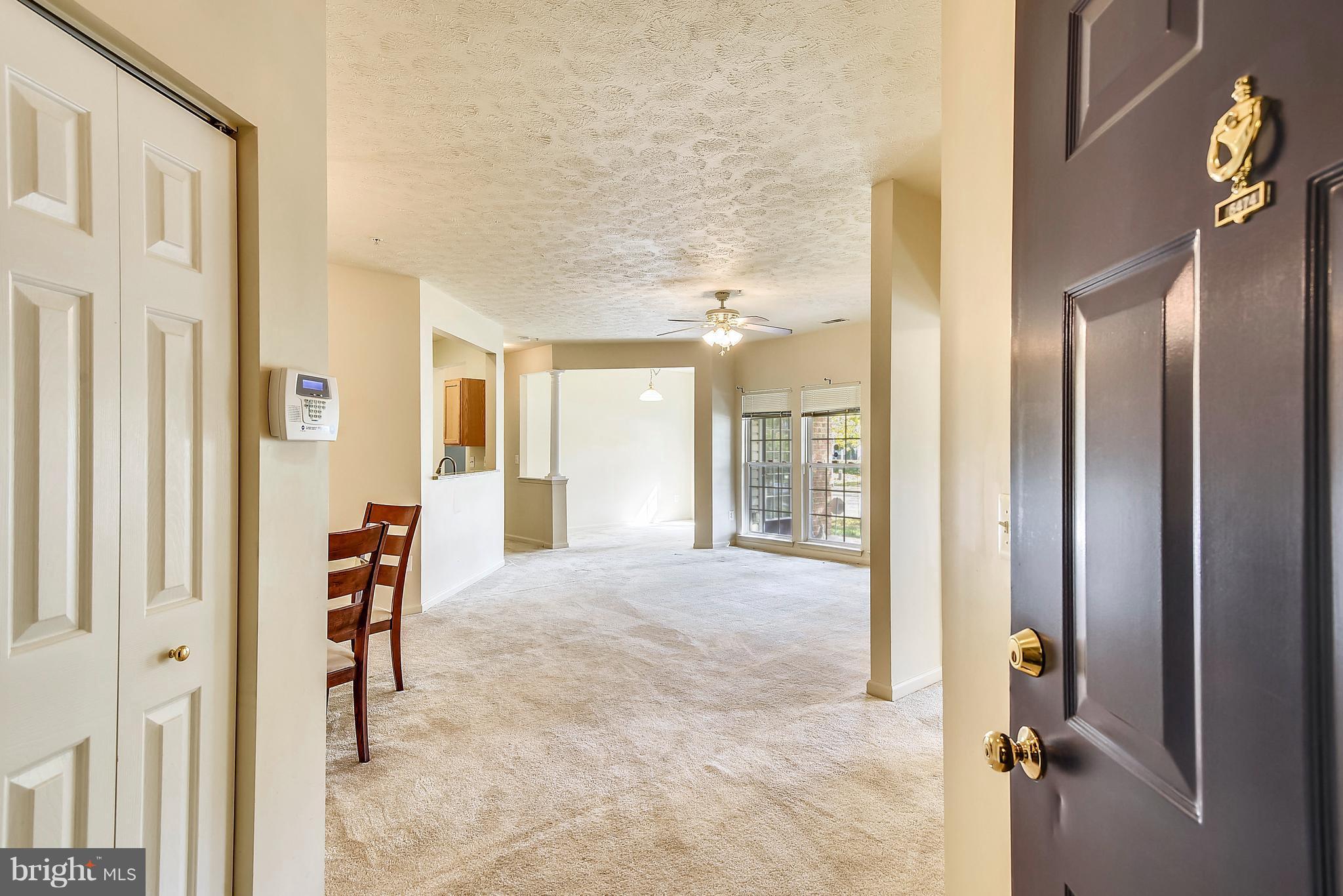 5474 Glenthorne Court Baltimore, MD 21237 - Photo 4 of 26 Living Room