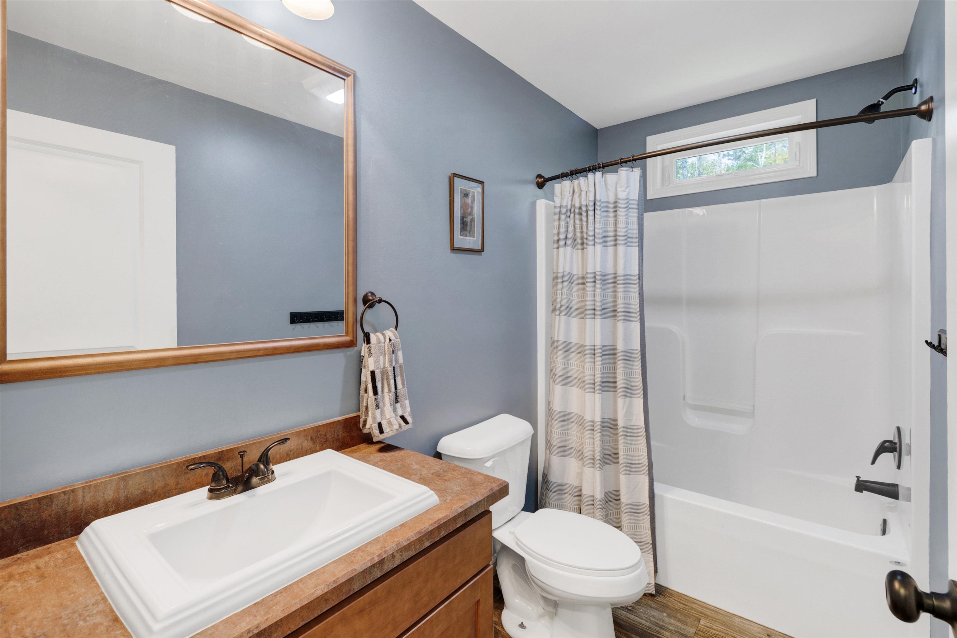 34 Raymond Road Deerfield, NH 03037 - Photo 12 of 46