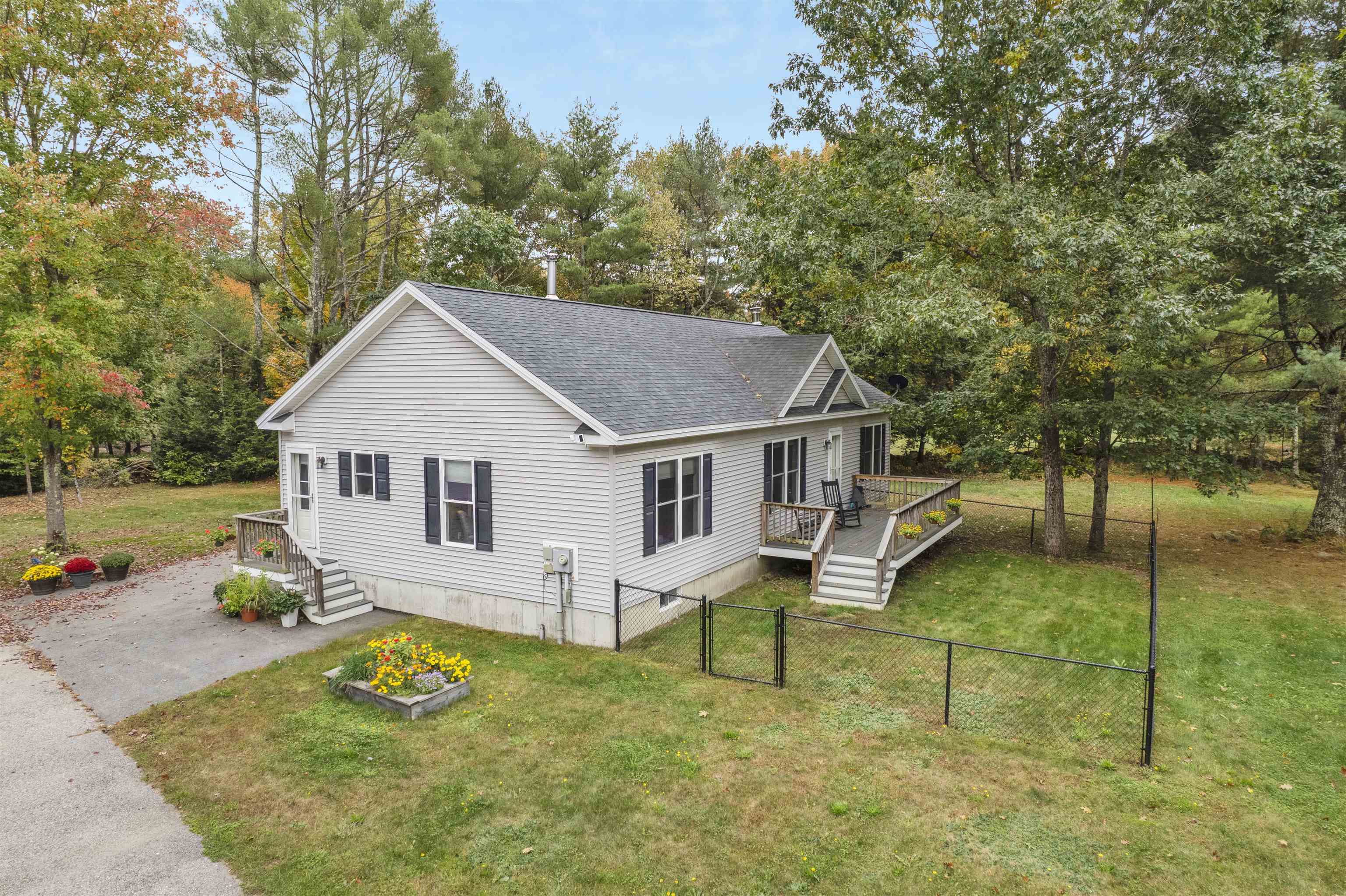 34 Raymond Road Deerfield, NH 03037 - Photo 29 of 46