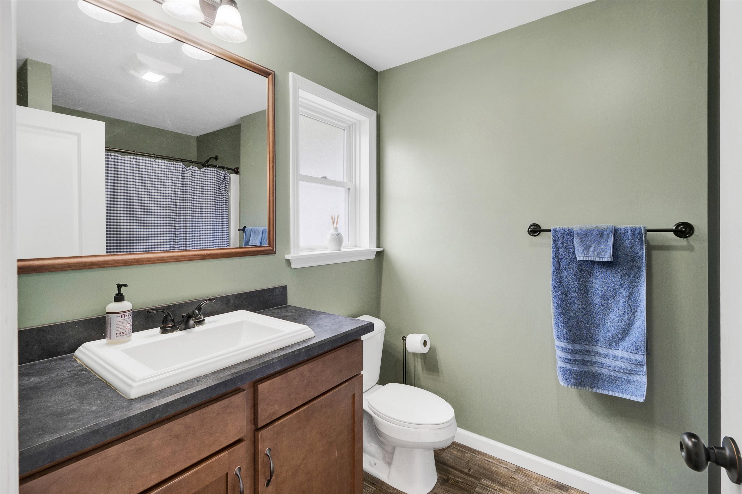 34 Raymond Road Deerfield, NH 03037 - Photo 9 of 46