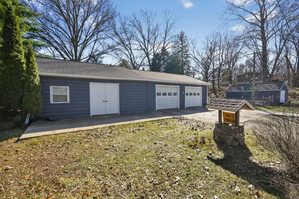 $469,000 | 30994 Highway 12, Sturgis, MI 49091