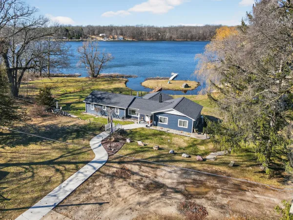 $469,000 | 30994 Highway 12, Sturgis, MI 49091