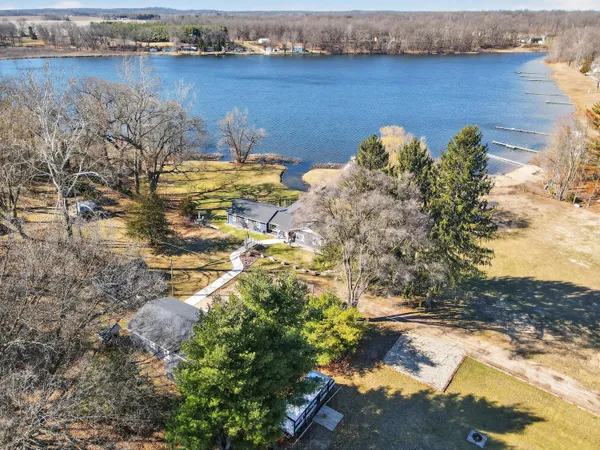 $469,000 | 30994 Highway 12, Sturgis, MI 49091