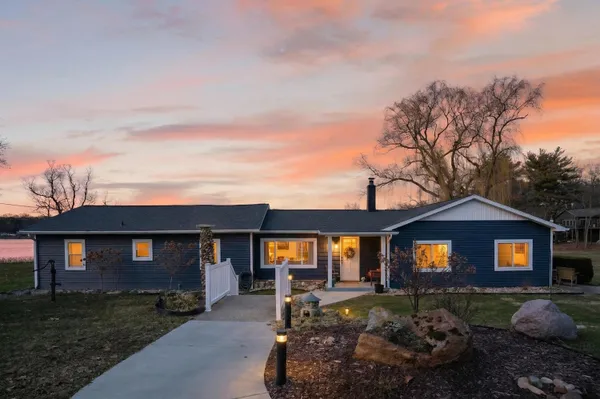 $469,000 | 30994 Highway 12, Sturgis, MI 49091