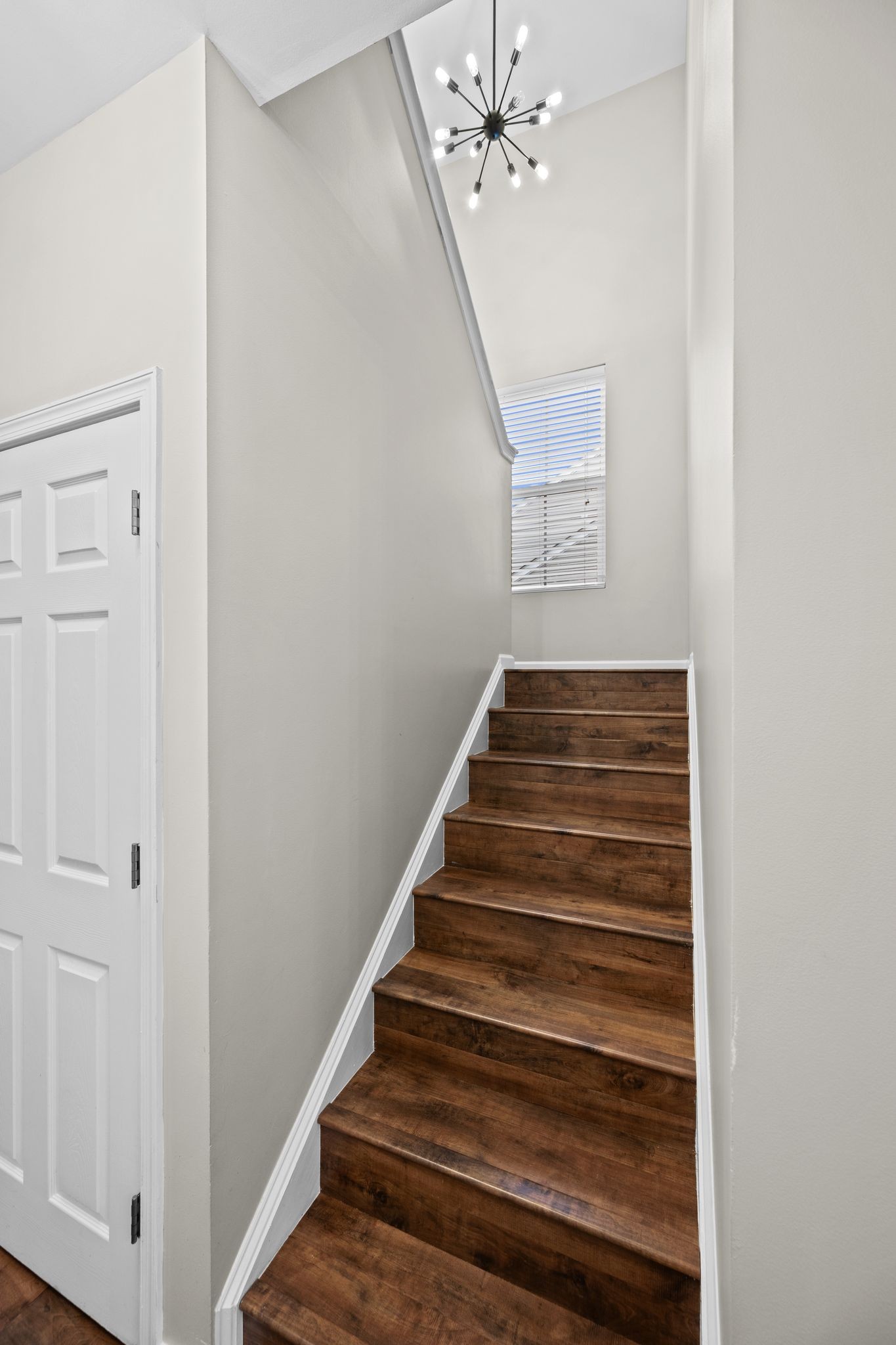 2569 Jordan Ridge Drive Nashville, TN 37218 - Photo 21 of 46 a view of entryway