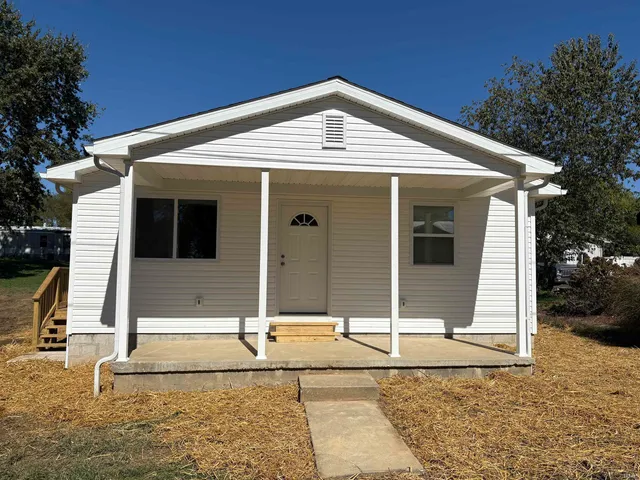$187,000 | 112 West 2nd Street, Birdseye, IN 47513
