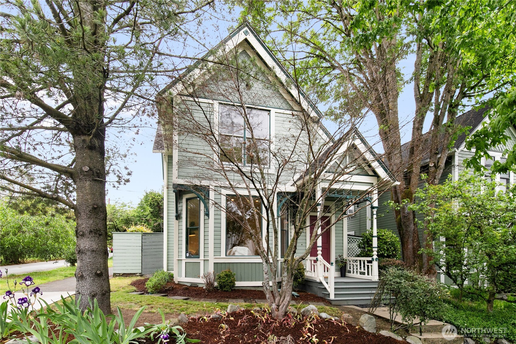 2202 East John Street Seattle, WA 98112 - Photo 1 of 34