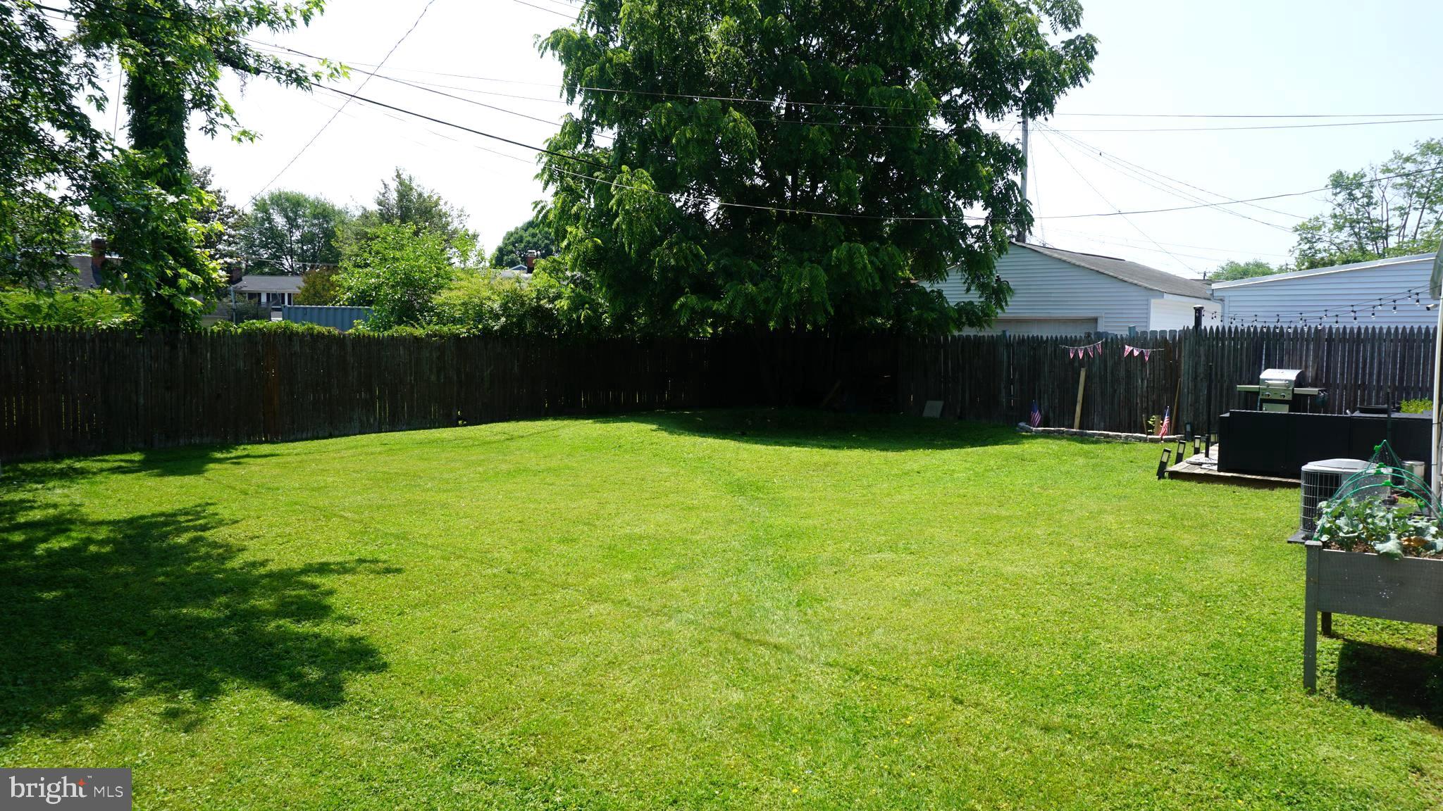 7811 Meath Road Baltimore, MD 21222 - Photo 31 of 52 a view of backyard with trampoline
