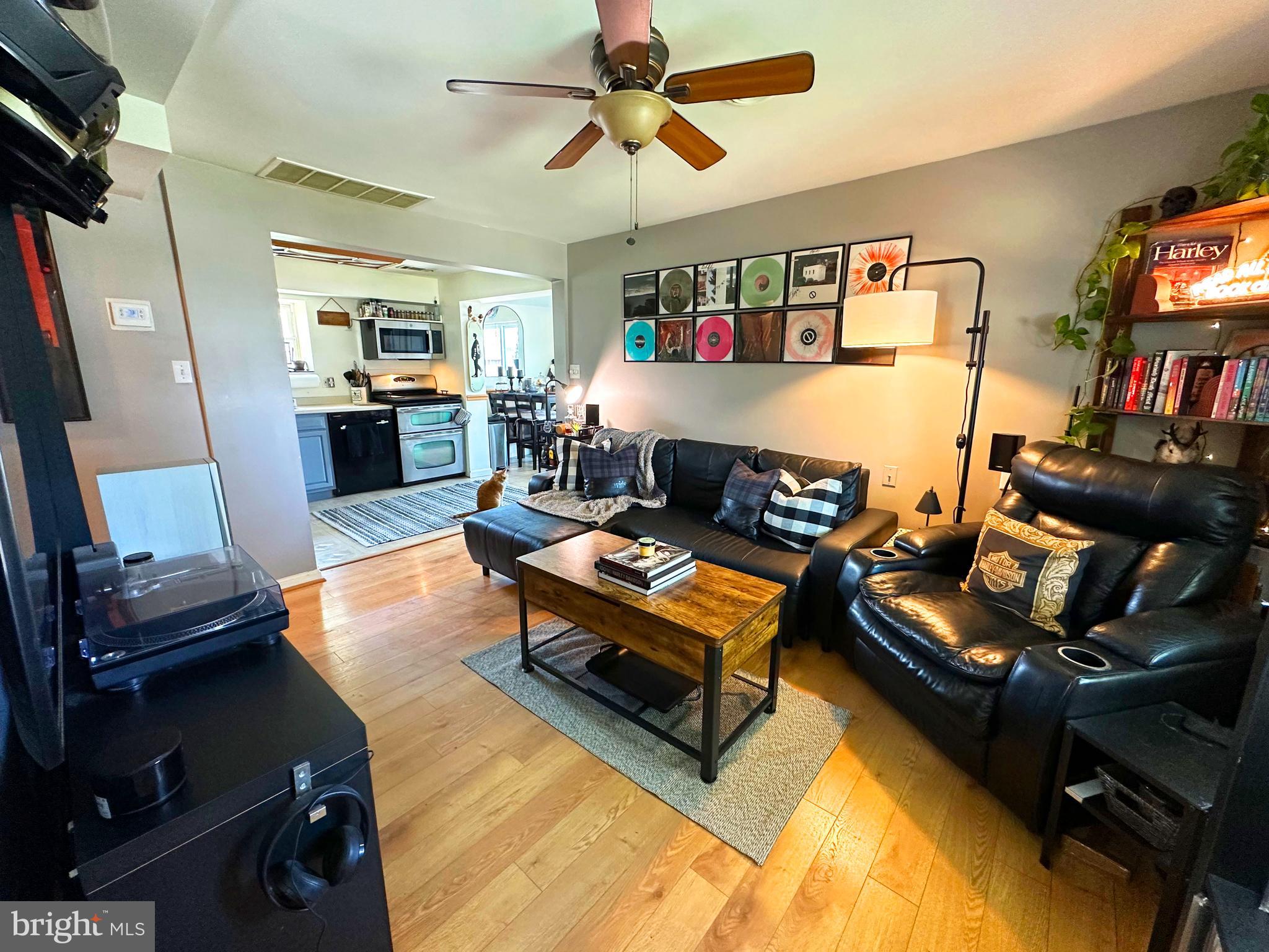 7811 Meath Road Baltimore, MD 21222 - Photo 4 of 52 a living room with furniture and a flat screen tv