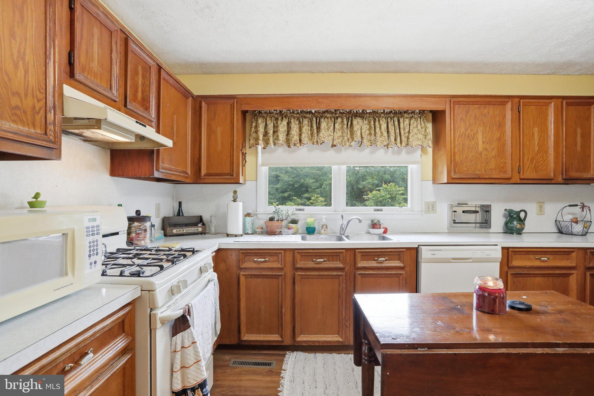 3704 Cedar Creek Road Star Tannery, VA 22654 - Photo 21 of 46