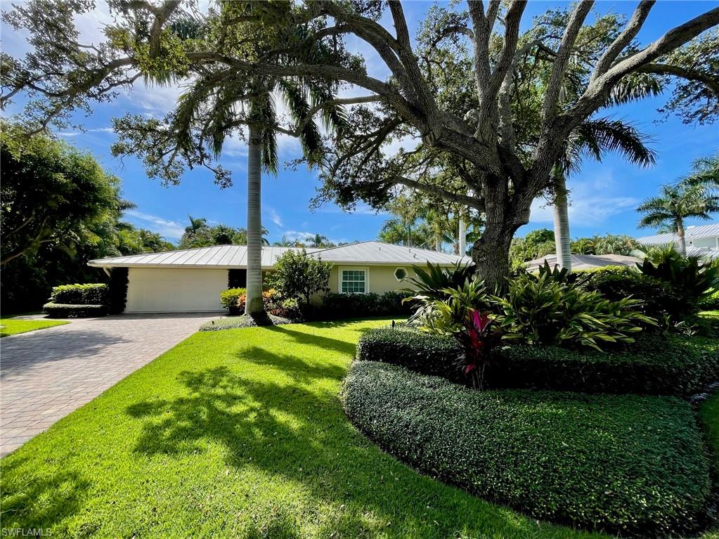 330 Putter Point Drive Naples, FL 34103 - Photo 1 of 4