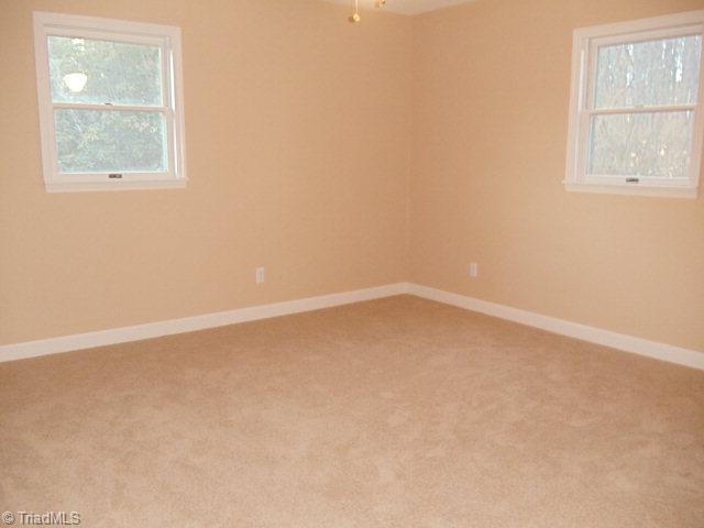373 Don Walters Road Jefferson, NC 28640 - Photo 5 of 17 masterbath