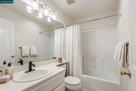 $925,000 | 10630 Roys Hill Lane, Dublin, CA 94568