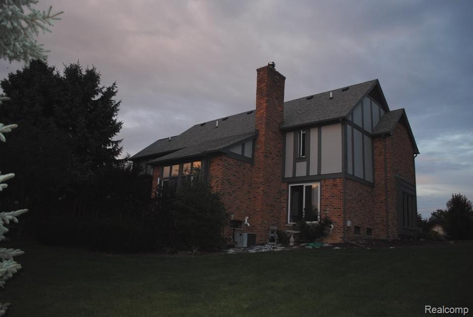 315 Powderhorn Ridge Court Rochester, MI 48309 - Photo 24 of 26 Rear View .JPG