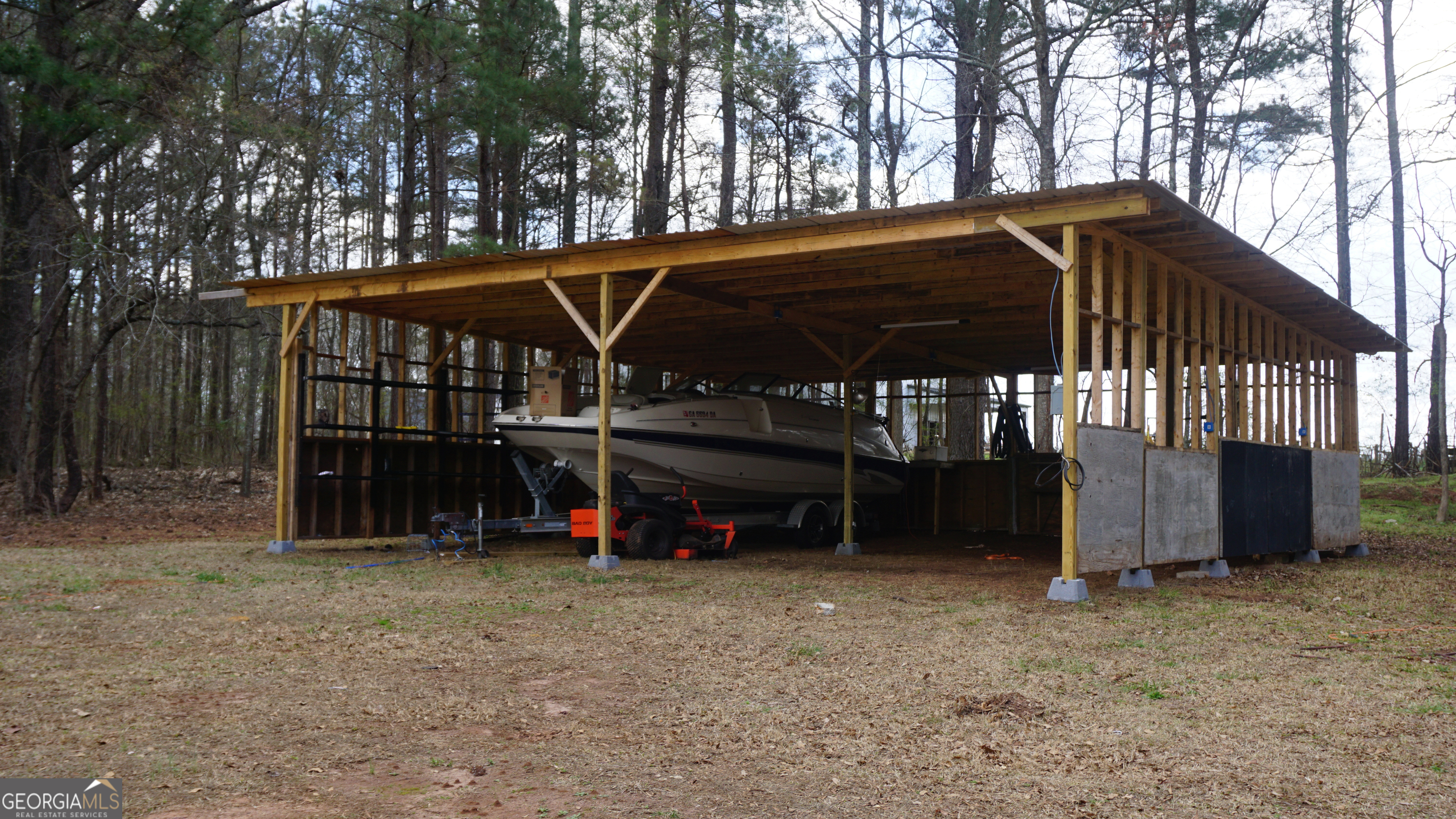135 Dixie Lane Covington, GA 30014 - Photo 14 of 85 Boat/Camper Storage