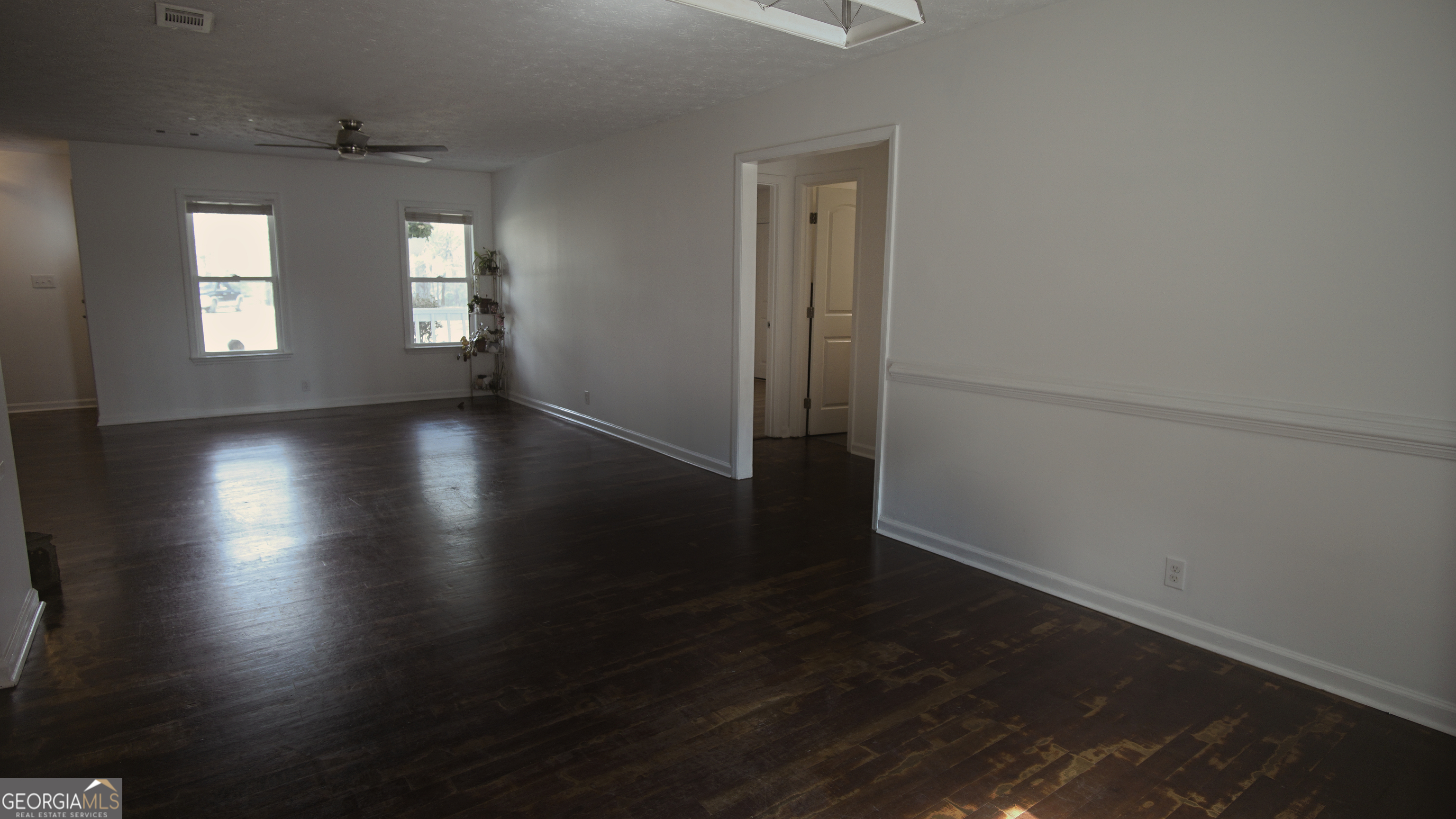 135 Dixie Lane Covington, GA 30014 - Photo 21 of 85 Living Area