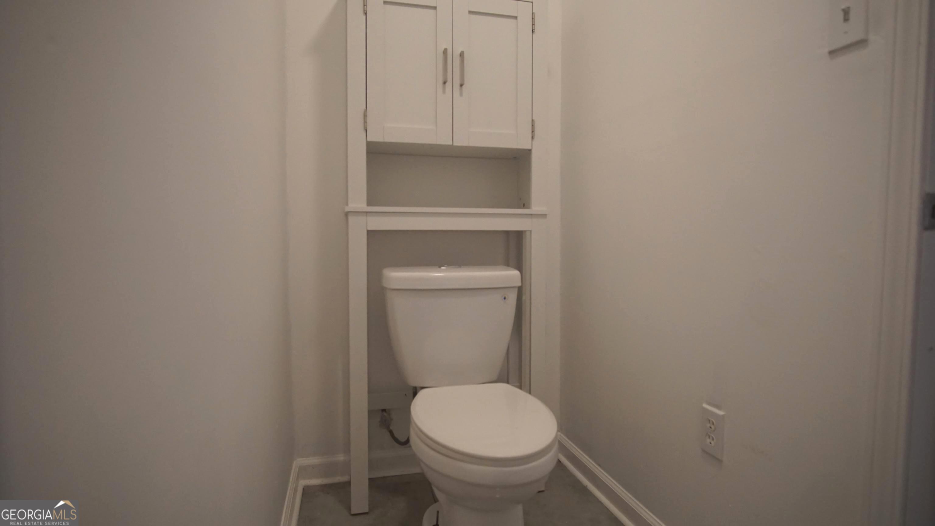 135 Dixie Lane Covington, GA 30014 - Photo 47 of 85 Bathroom