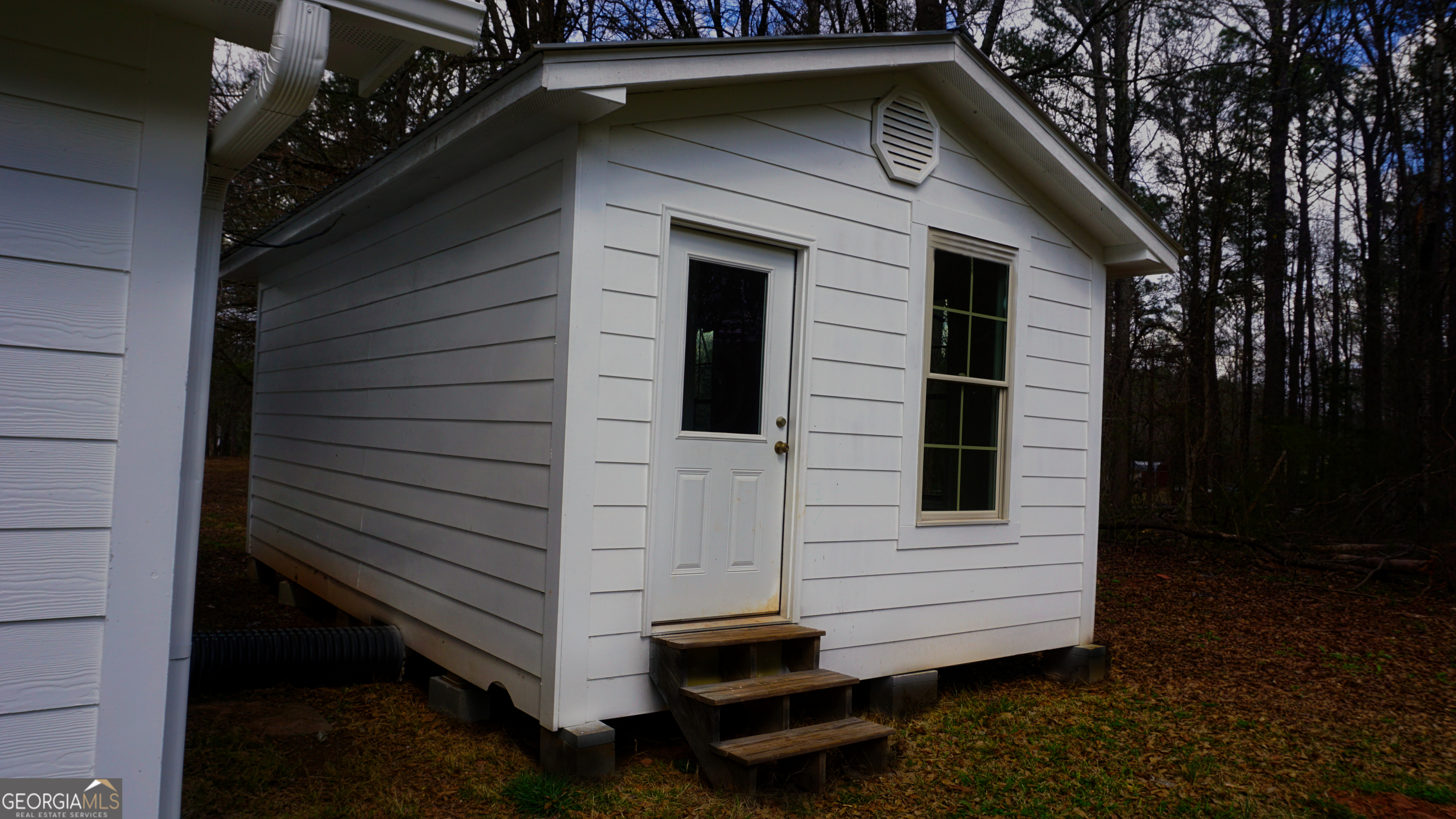 135 Dixie Lane Covington, GA 30014 - Photo 60 of 85 Detached Bldg - Home School/Craft Rm/Man Cave/She Shed