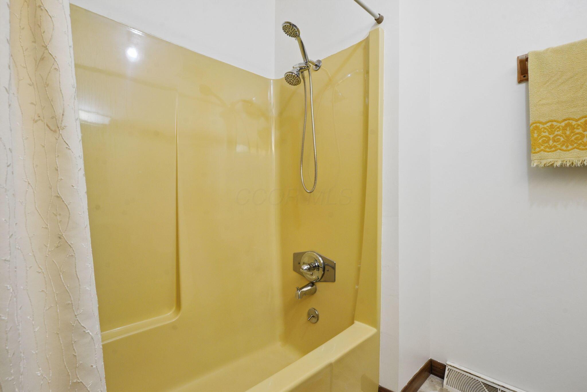 7860 Lane Road Centerburg, OH 43011 - Photo 14 of 31